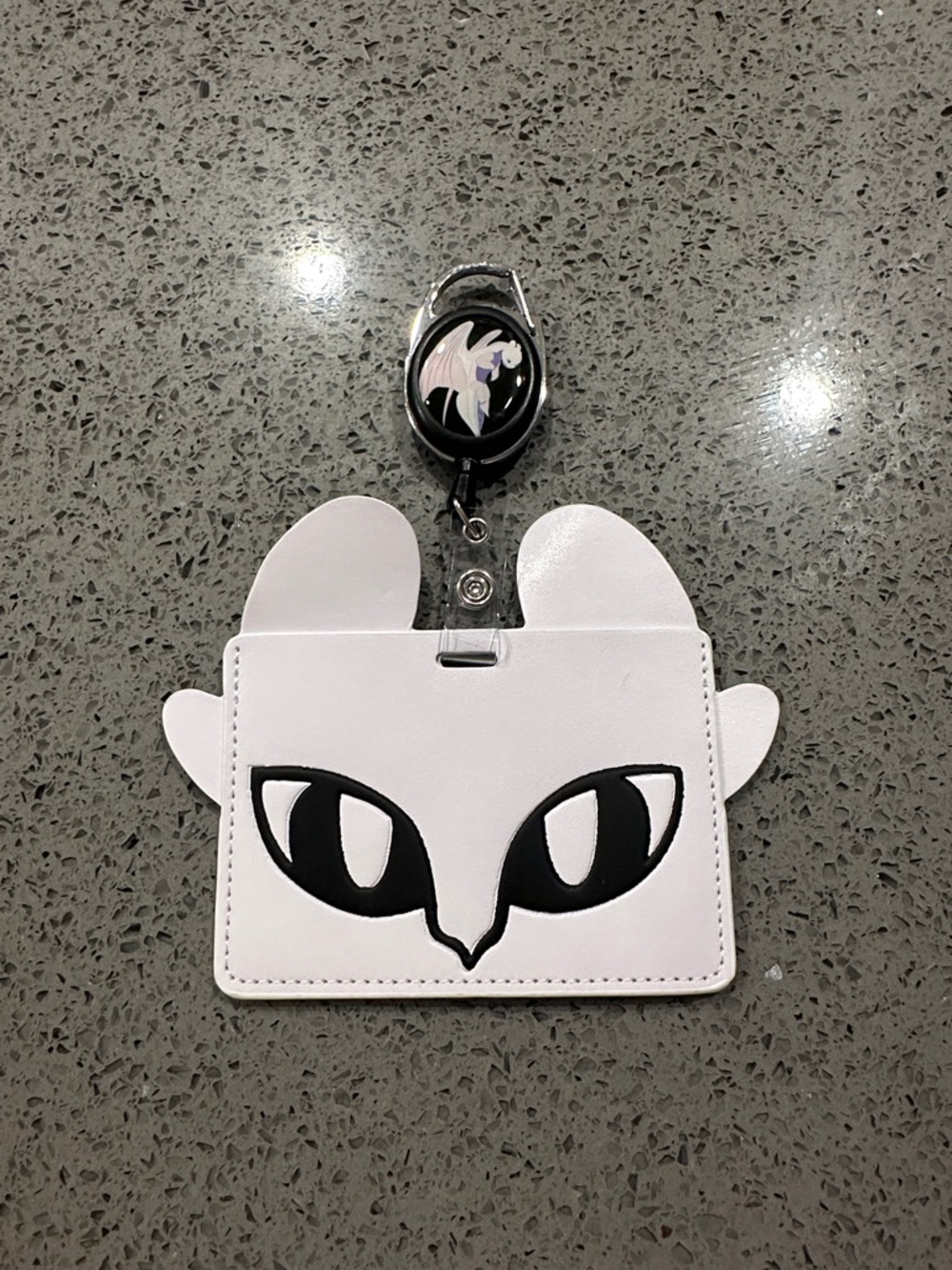 Epic universeLight fury Badge Holder with Retractable Reel